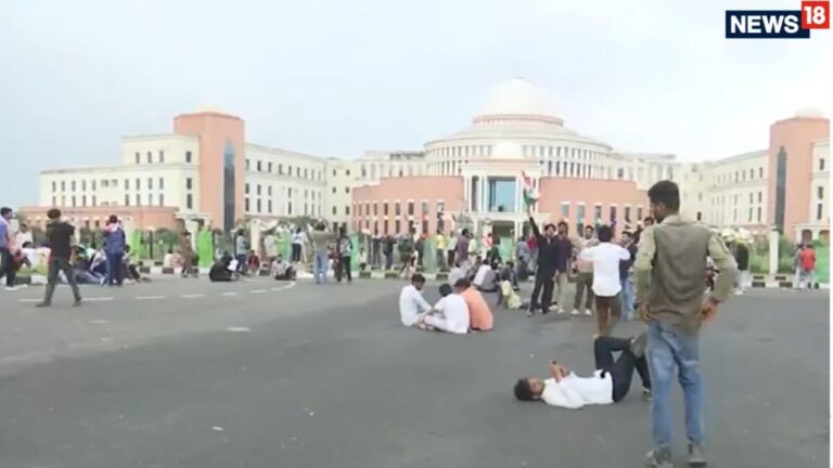Jharkhand Student Protest News | JPSC-JSSC Jharkhand Bandh LIVE | Police Lathicharge