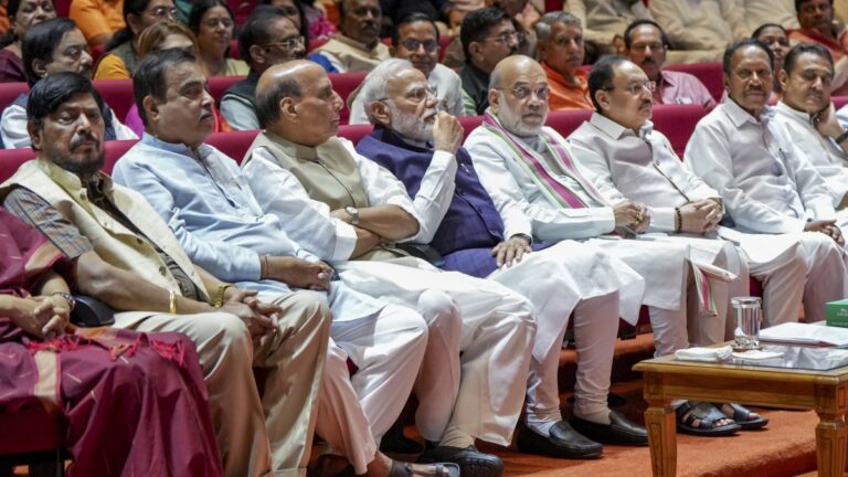 MOTN Survey: आज चुनाव हुए तो PM Modi की कुर्सी हिलेगी? Rahul Gandhi की होगी चांदी? किसकी बन रही सरकार? | MOTN Survey: PM Modi Position, Rahul Gandhi Gains, NDA vs INDIA Alliance Seat Prediction News Hindi