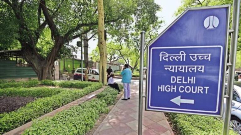 Delhi High Court virtual hearing fine moving car।