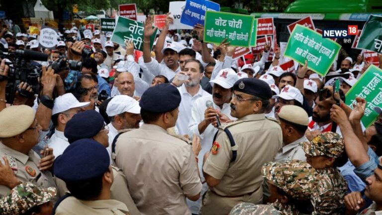 Protest Against EC News Live: बंगाल से लेकर पटना, जयपुर तक ज्ञानेश कुमार के खिलाफ हल्लाबोल, गूंज रहे ‘इस्तीफा दो’ के नारे