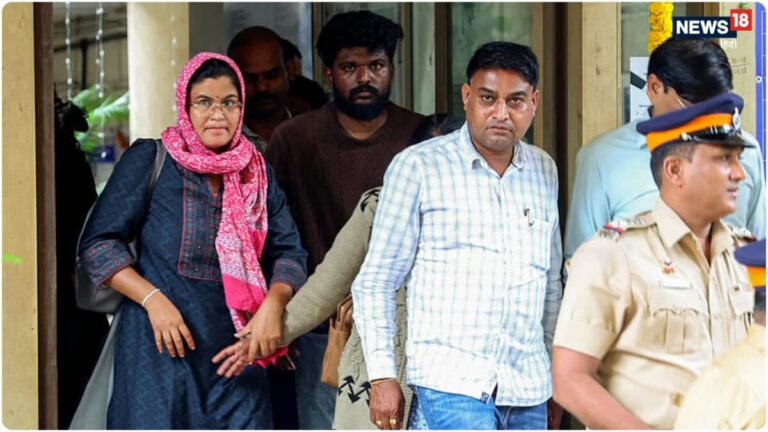 IIT बॉम्बे सुसाइड केस: इंसाफ के लिए आजाद मैदान में डटे साहिल वाकोड के पिता, प्रोफेसर पर भेदभाव का आरोप