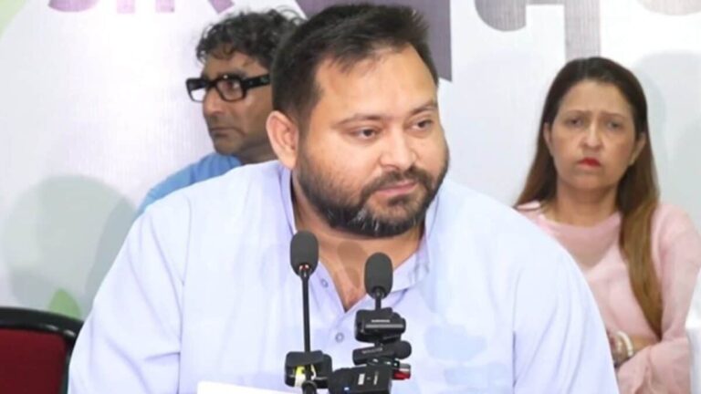 ‘बिहार में गुंडाराज कायम’, जमुई कांड के बाद तेजस्वी अचानक हुए प्रकट, घुमा-घुमाकर मारा ‘चौका’, आप भी सुन लें